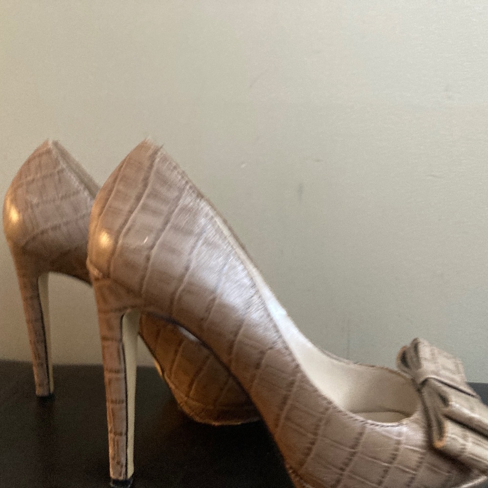 Karen Millen Bow Tie Peep Toe Heels